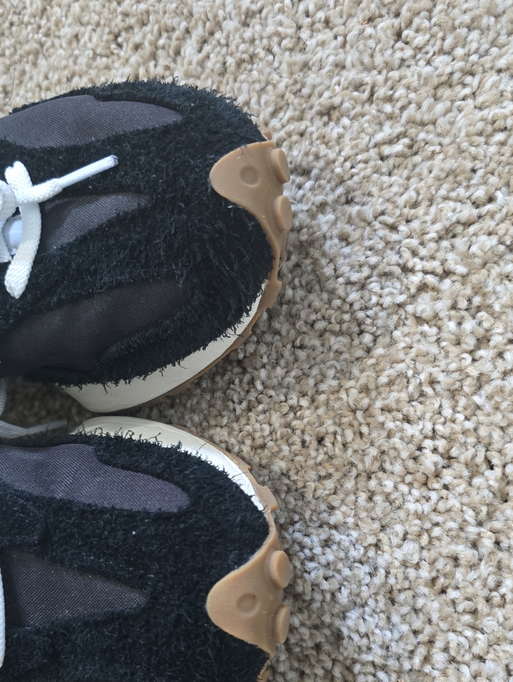 New Balance Black, White & Gum Retro Runner Sneakers - Picture 5 of 7